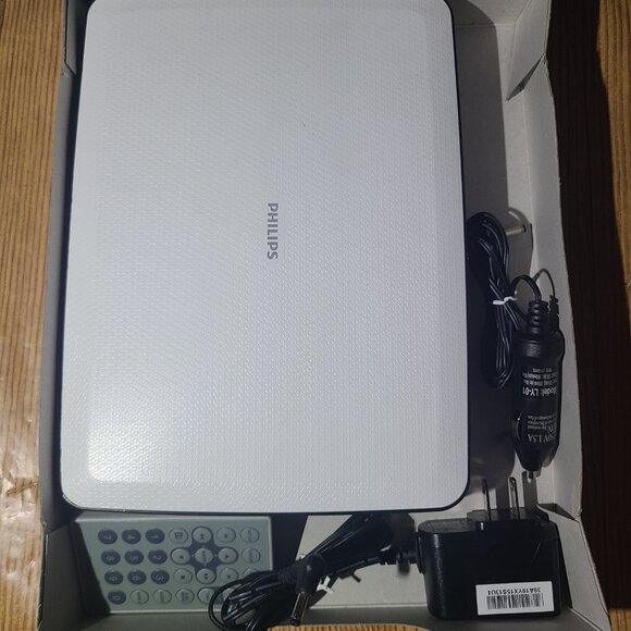 Phillips Rechargeable Portable DVD Player - Picture 8 of 8